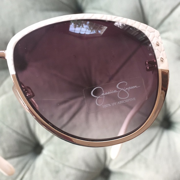 Jessica Simpson sunglasses - Picture 4 of 4